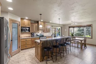 N1903 Swanee Cir, Greenville, WI 54942 - Photo 12