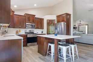 1024 N Summer Breeze Ln, Greenville, WI 54942 - Photo 6