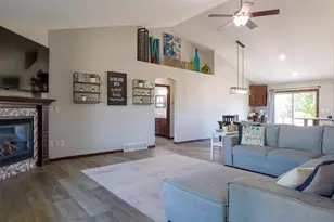1024 N Summer Breeze Ln, Greenville, WI 54942 - Photo 2