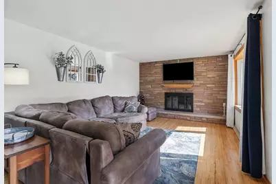 906 Bluebird Street, De Pere, WI 54115 - Photo 6