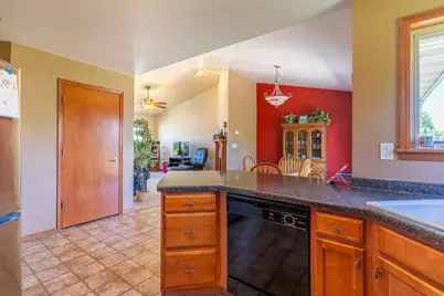 305 Spencer Street, Green Bay, WI 54303 - Photo 12