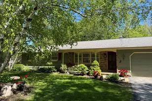 430 W Redwood Pl, Sturgeon Bay, WI 54235 - Photo 2