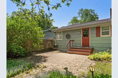 430 W Redwood Place, Sturgeon Bay, WI 54235 - Photo 6