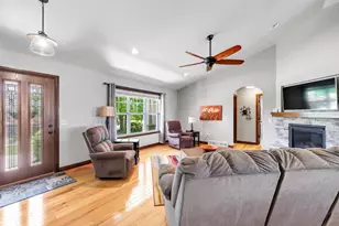 4233 Gaibrielles Gate Dr, Green Bay, WI 54313 - Photo 2