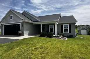 2300 Mayek Dr, Waupaca, WI 54981 - Photo 2