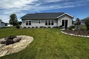 2300 Mayek Dr, Waupaca, WI 54981 - Photo 4