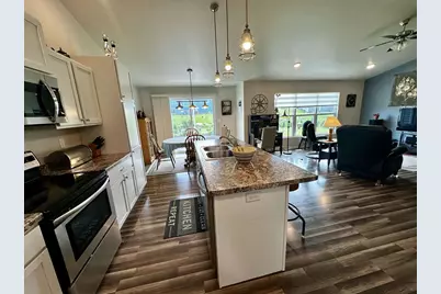 2300 Mayek Drive, Waupaca, WI 54981 - Photo 10