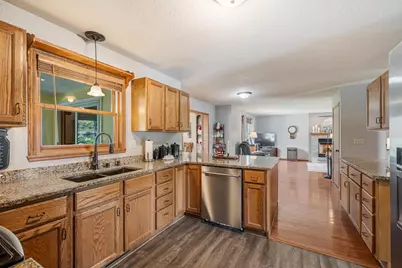 W6108 Long Court, Appleton, WI 54914 - Photo 8