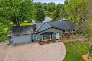 201 Lakeside Dr, Clintonville, WI 54929 - Photo 1