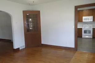 50 Pearl St, Clintonville, WI 54929 - Photo 6