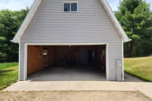 N1465 W Spencer Lake Rd, Waupaca, WI 54981 - Photo 8