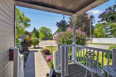 2829 Riverside Avenue, Marinette, WI 54143 - Photo 8