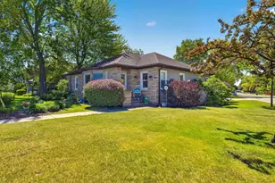 2829 Riverside Ave, Marinette, WI 54143 - Photo 2