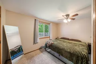 1605 Thornton Dr, Oshkosh, WI 54904 - Photo 16
