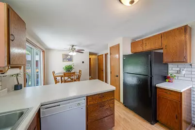 1605 Thornton Drive, Oshkosh, WI 54904 - Photo 8