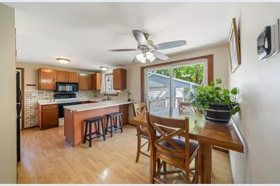 1605 Thornton Drive, Oshkosh, WI 54904 - Photo 6