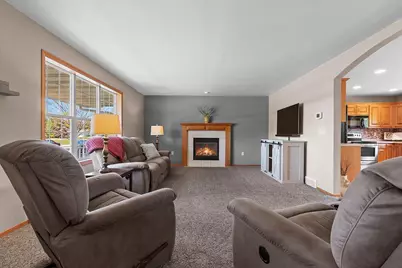 5071 Snapdragon Circle, Little Suamico, WI 54141 - Photo 2