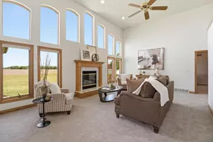 W2048 Evergreen Dr, Kaukauna, WI 54130 - Photo 4