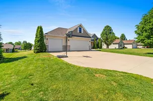 N2283 Cornhusk Dr, Greenville, WI 54942 - Photo 46