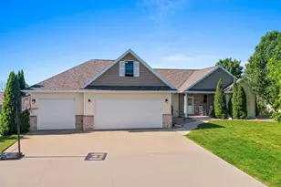 N2283 Cornhusk Dr, Greenville, WI 54942 - Photo 56