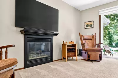 708 Yorkshire Road, Neenah, WI 54956 - Photo 14