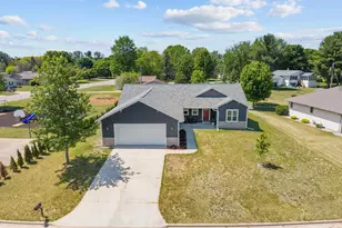 65 Shore Dr, Clintonville, WI 54929 - Photo 2