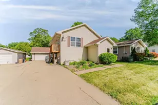 1250 Conrad St, Oshkosh, WI 54904 - Photo 2