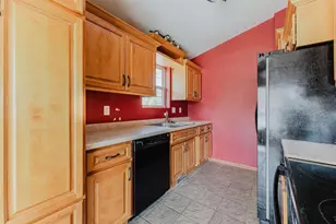 1250 Conrad St, Oshkosh, WI 54904 - Photo 4