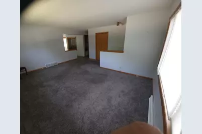 190 Prairie Court, Fond du Lac, WI 54935 - Photo 2