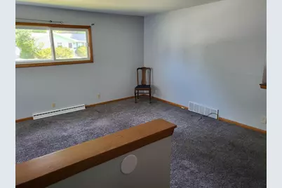 190 Prairie Court, Fond du Lac, WI 54935 - Photo 4