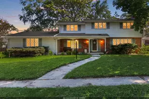 120 Iroquois Ave, Green Bay, WI 54301 - Photo 1