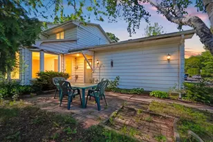 120 Iroquois Ave, Green Bay, WI 54301 - Photo 2