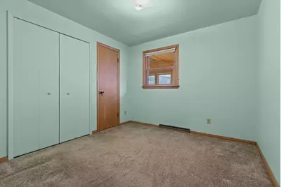 241 Sunset Drive, Menasha, WI 54952 - Photo 6