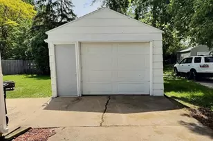 1743 Oshkosh Ave, Oshkosh, WI 54902 - Photo 22
