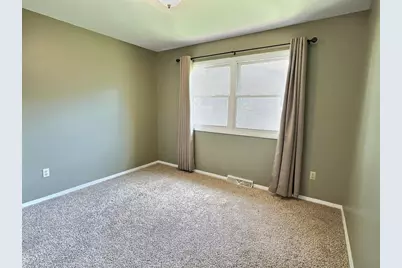 1743 Oshkosh Avenue, Oshkosh, WI 54902 - Photo 12