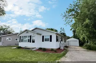 1743 Oshkosh Ave, Oshkosh, WI 54902 - Photo 1