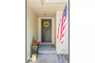 1504 Smith St, New London, WI 54961 - Photo 2