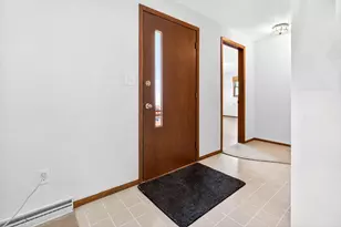 3320 Crestview Dr, Appleton, WI 54915 - Photo 4