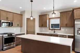 1823 Bobby Jones Dr, De Pere, WI 54115 - Photo 12