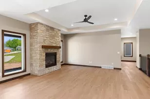 1823 Bobby Jones Dr, De Pere, WI 54115 - Photo 8