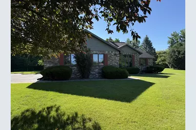 1864 Imperial Road, Oshkosh, WI 54904 - Photo 2