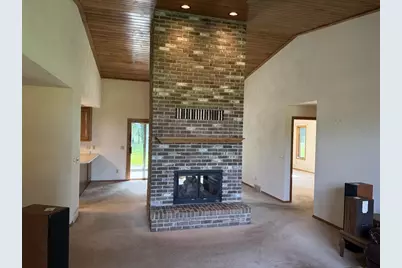 1864 Imperial Road, Oshkosh, WI 54904 - Photo 8