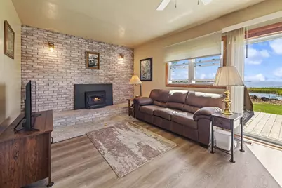 103 W Bay Shore Street, Marinette, WI 54143 - Photo 4