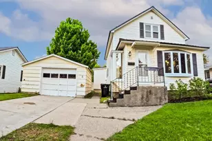 361 S Peck Ave, Peshtigo, WI 54157 - Photo 2