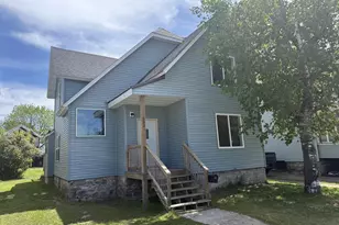 332 2nd St, Menominee, MI 49858 - Photo 2