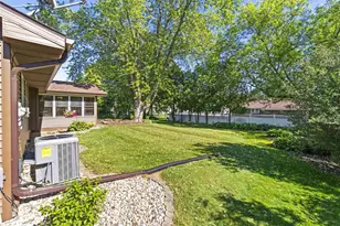 933 E Capitol Dr, Appleton, WI 54911 - Photo 38
