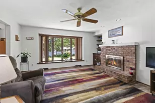 933 E Capitol Dr, Appleton, WI 54911 - Photo 12