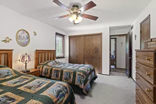 933 E Capitol Dr, Appleton, WI 54911 - Photo 24