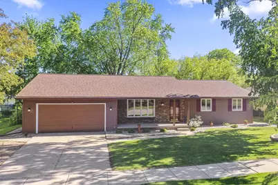 933 E Capitol Drive, Appleton, WI 54911 - Photo 2
