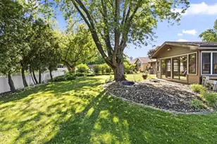 933 E Capitol Dr, Appleton, WI 54911 - Photo 36